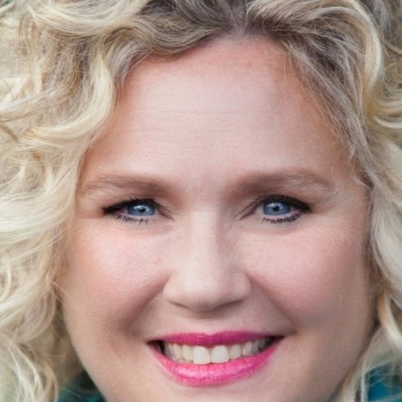 Meet your Posher, Sue - Picture 1 of 1